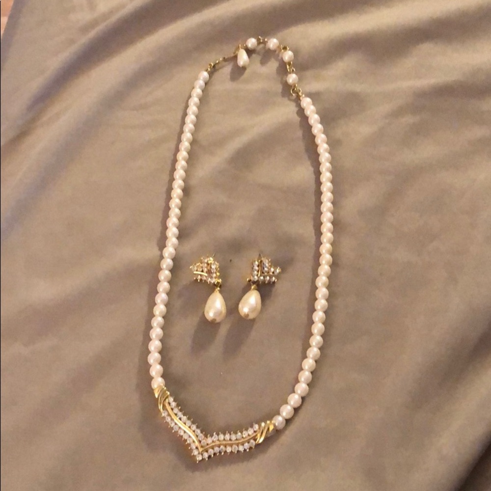 Necklace and earrings..